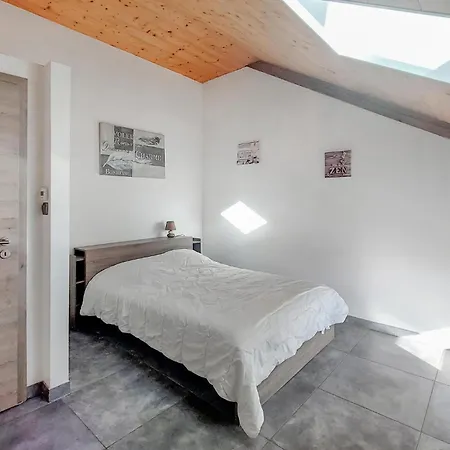 Nice In With Kitchen Apartment *