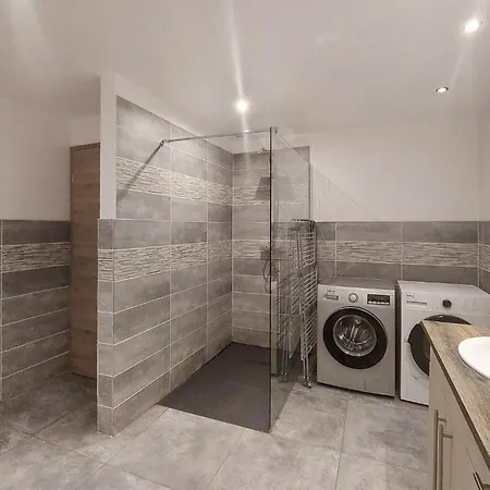 Nice In With Kitchen Apartment