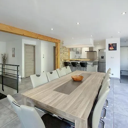 Apartment Nice In With Kitchen *